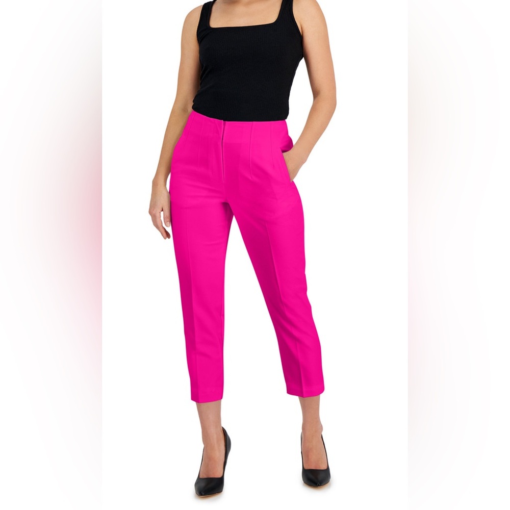 INC International Concepts Fuchsia Tapered Pants Women’s 14p
NWT